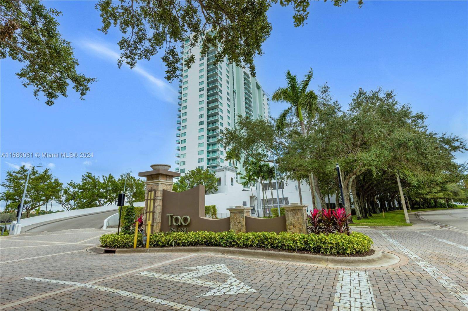 Sunrise, FL 33323,2641 N Flamingo Rd #1005N