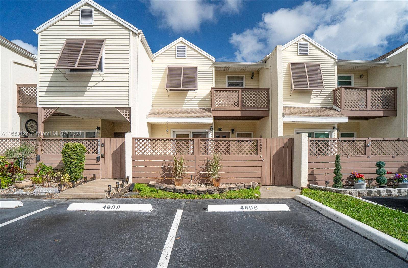 Margate, FL 33063,4809 S Hemingway Cir #81