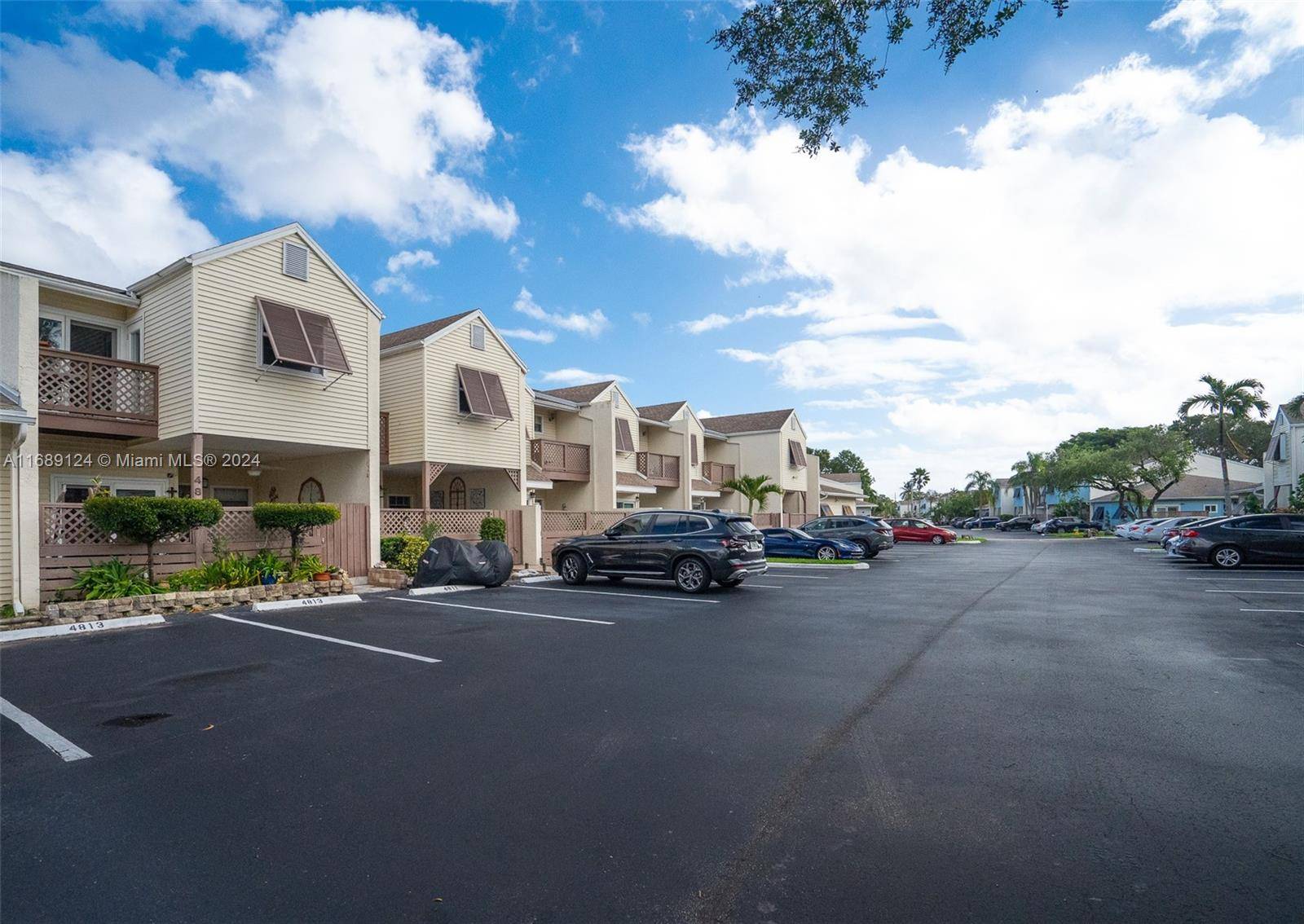 Margate, FL 33063,4809 S Hemingway Cir #81