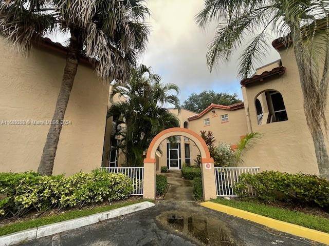 Pembroke Pines, FL 33025,8606 SW 3rd St #206