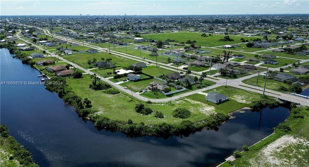 Cape Coral, FL 3399.,2412 NW 6th Pl.