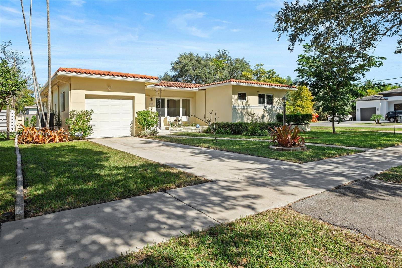 Miami Springs, FL 33166,1103 Robin Ave