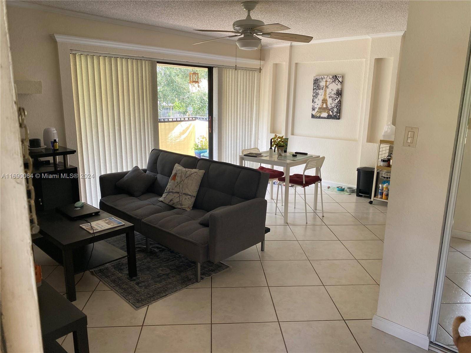 Hollywood, FL 33023,5801 Washington St #4