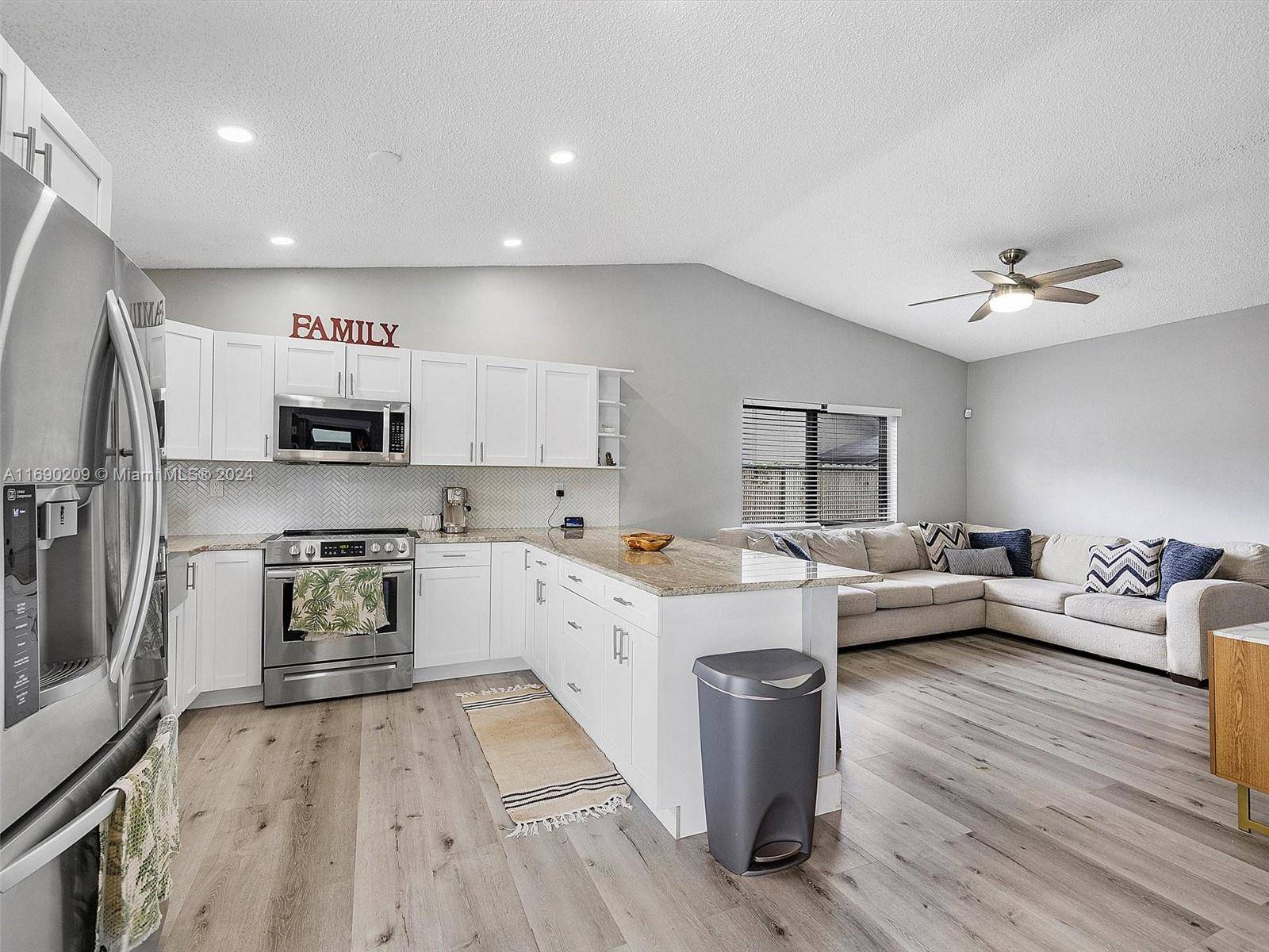 Miami, FL 33177,16581 SW 146th Ct