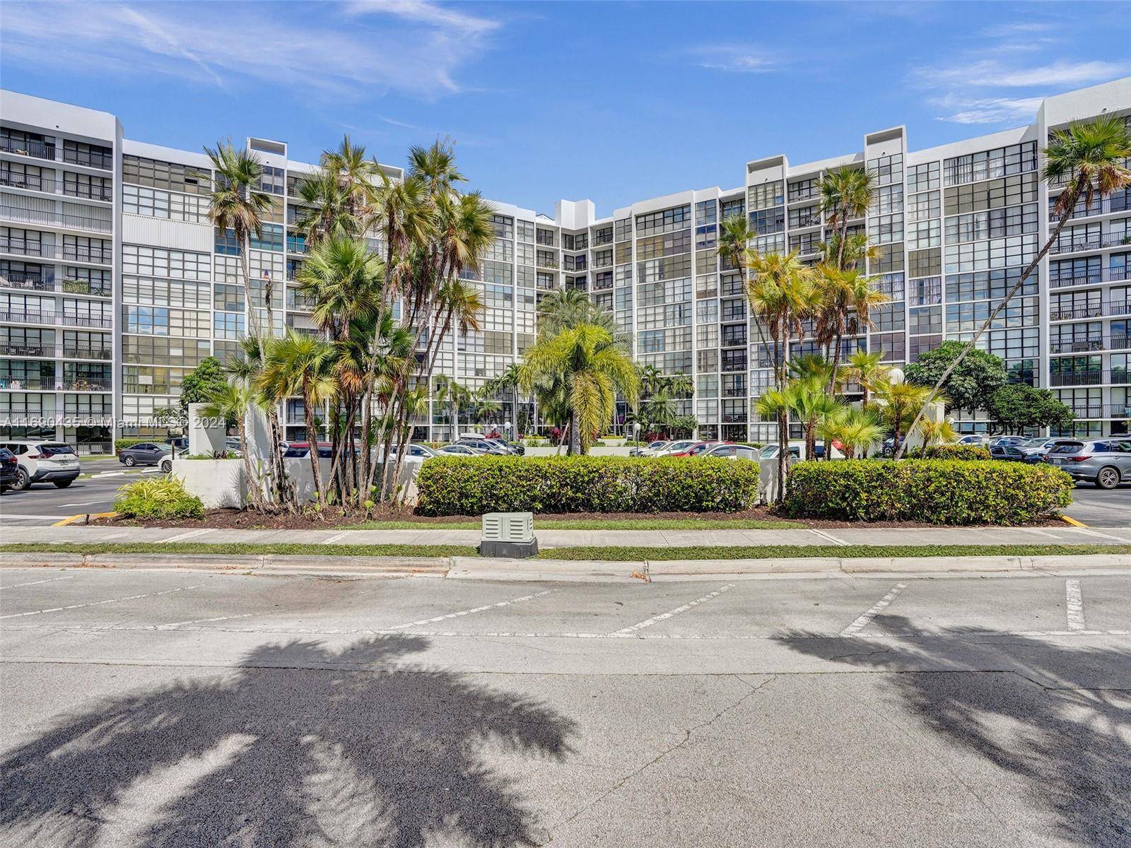 Hallandale Beach, FL 33009,800 Parkview Dr #131