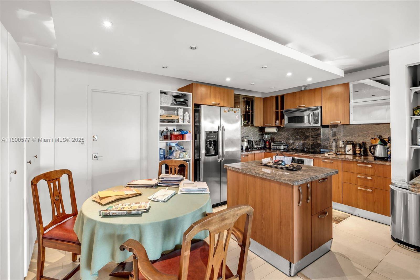 Key Biscayne, FL 33149,155 Ocean Lane Dr #312