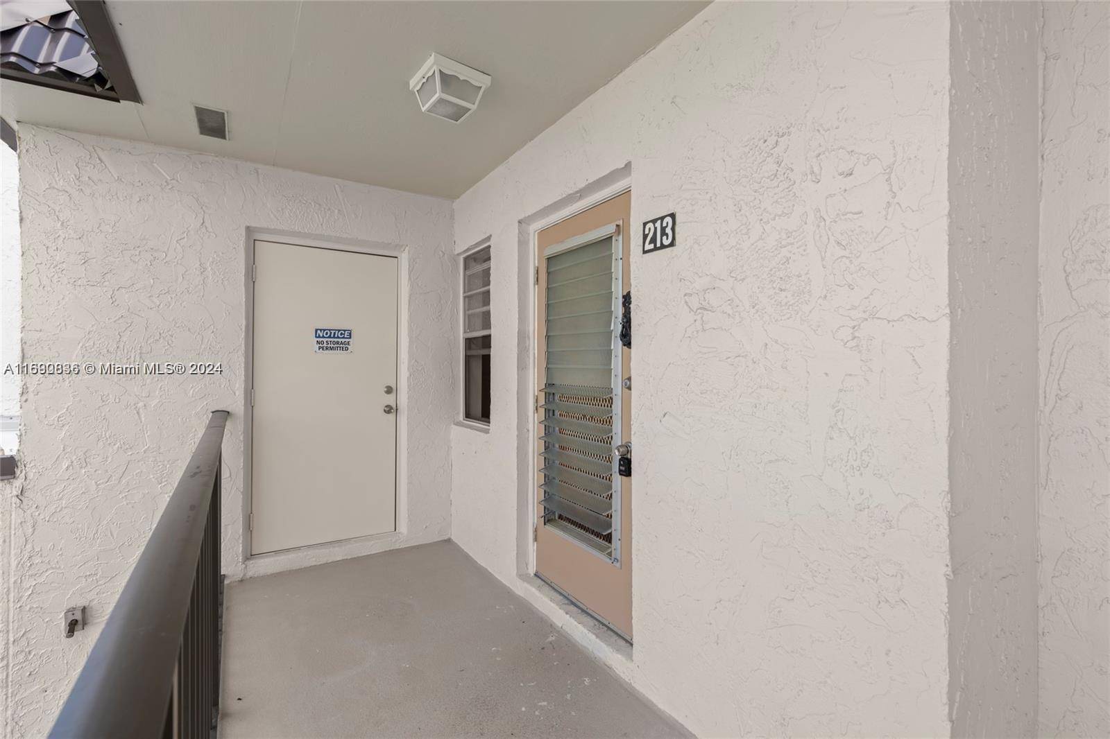 West Palm Beach, FL 33411,110 Lake Meryl Dr #213