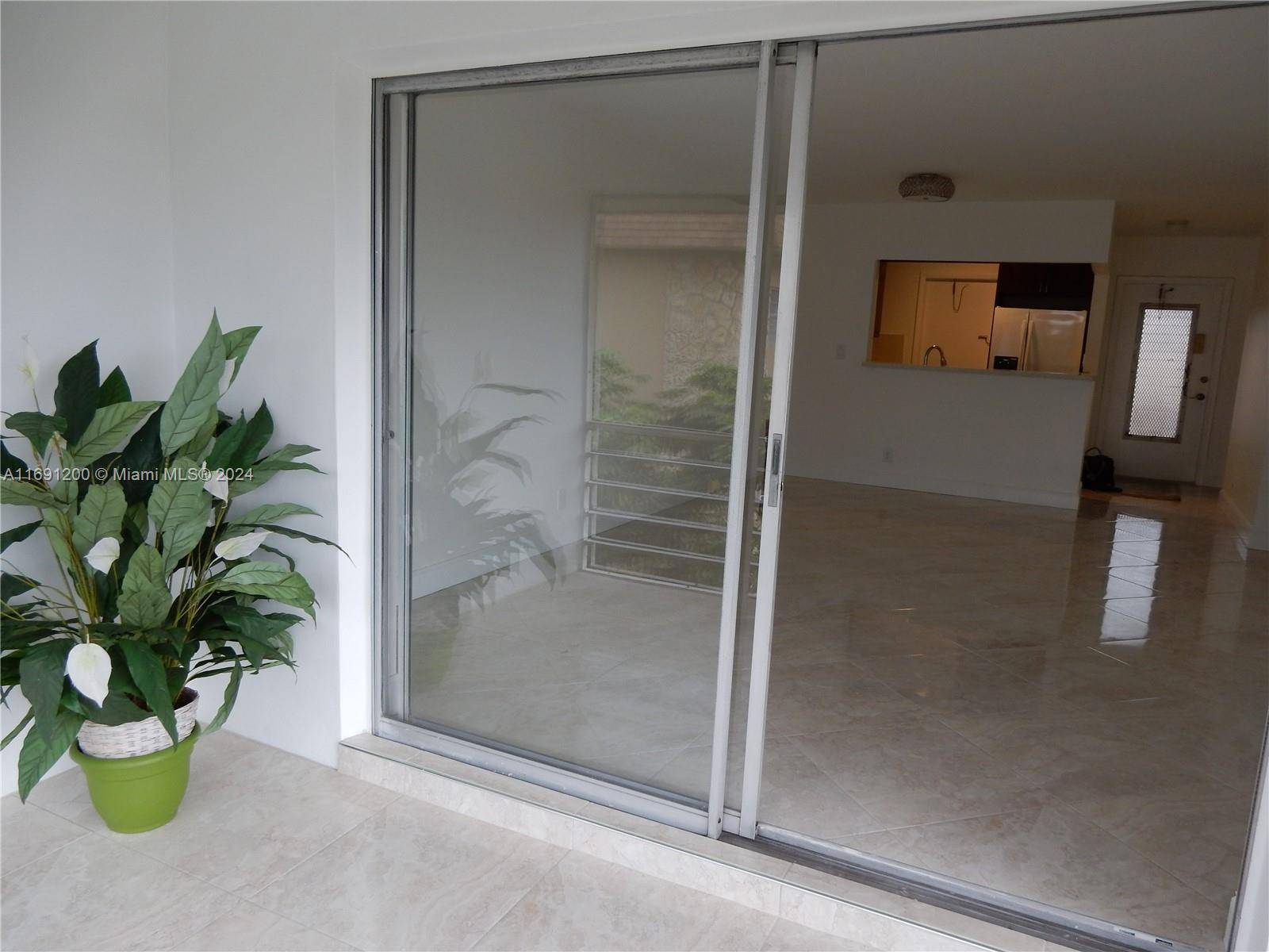 Lauderdale Lakes, FL 33313,5051 W OAKLAND PARK BLVD #302