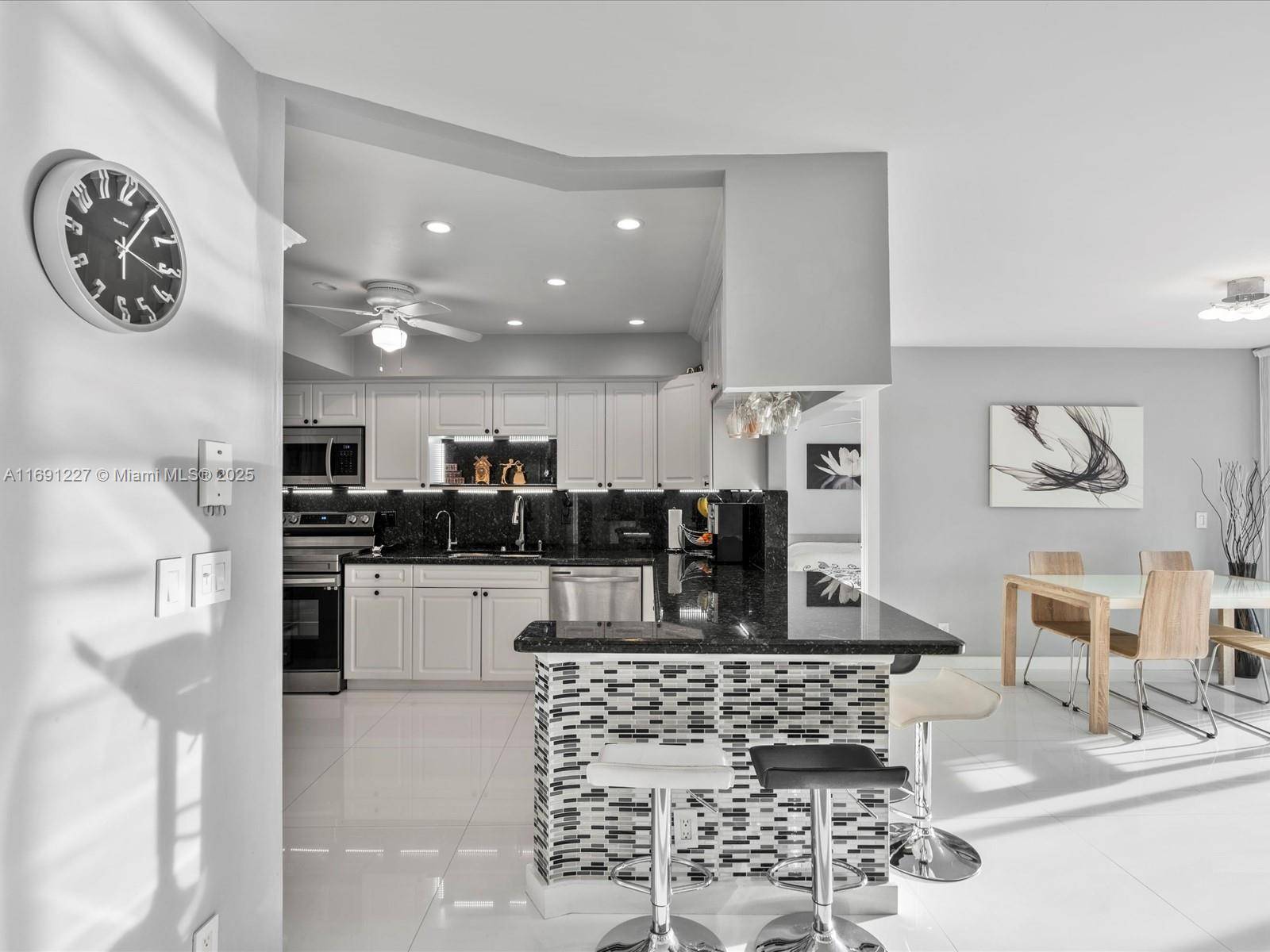 Hallandale Beach, FL 33009,200 Diplomat Pkwy #721