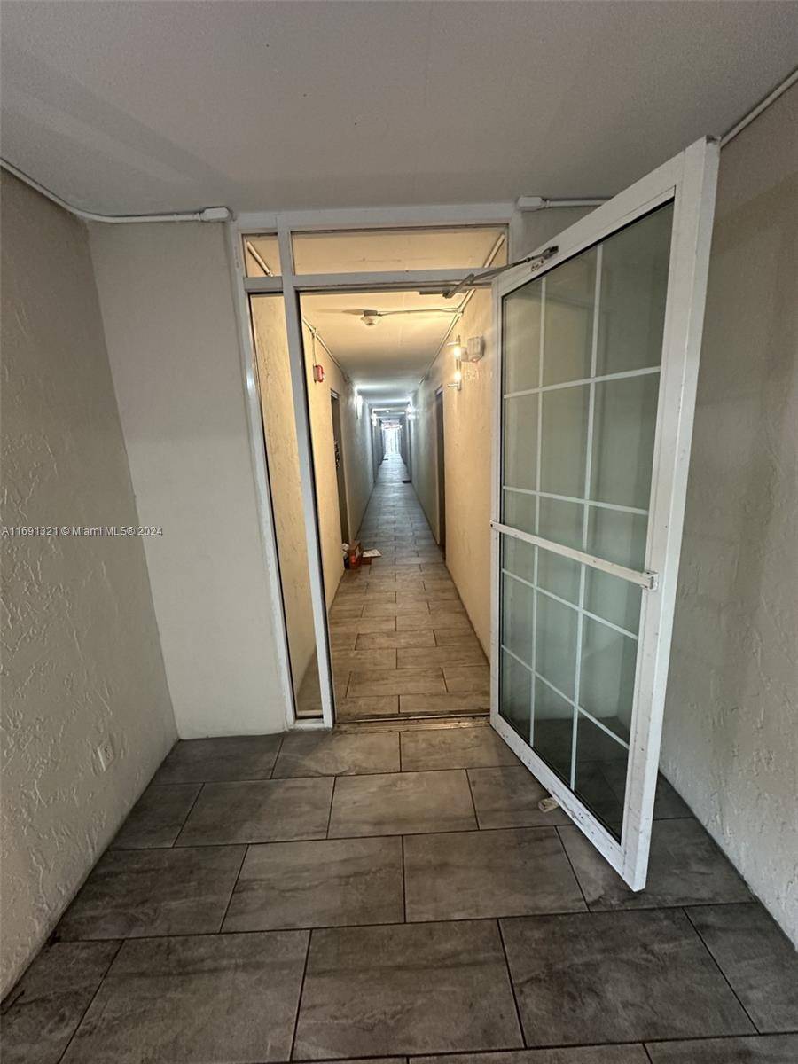 Cutler Bay, FL 33189,8260 SW 210th St #302