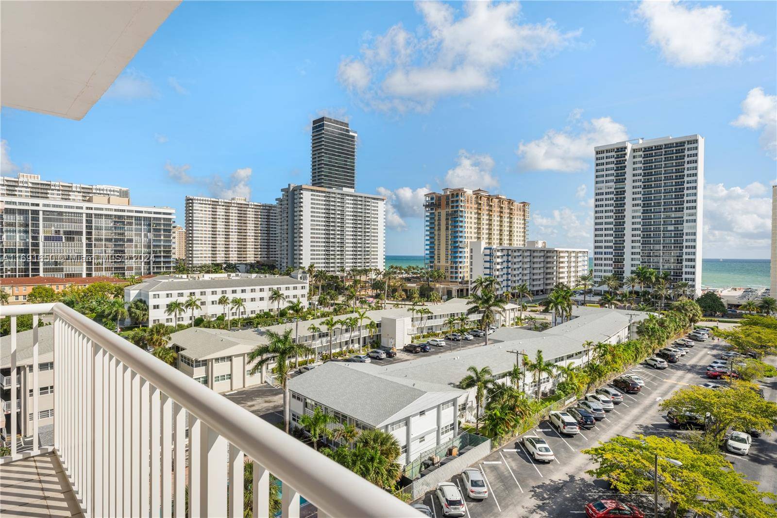 Hallandale Beach, FL 33009,3161 S Ocean Dr #806