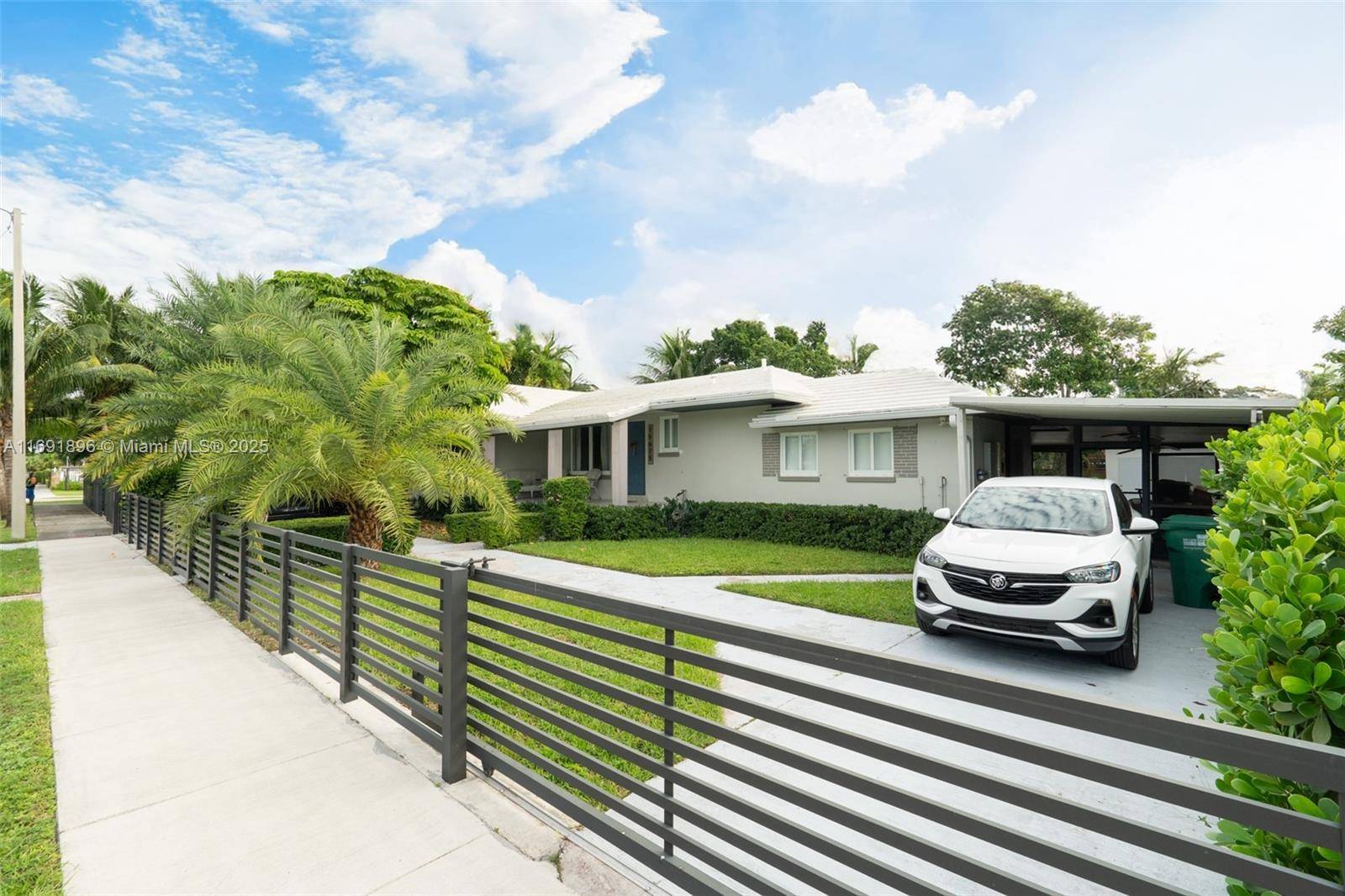 Miami Gardens, FL 33054,15675 NW 37th Ct