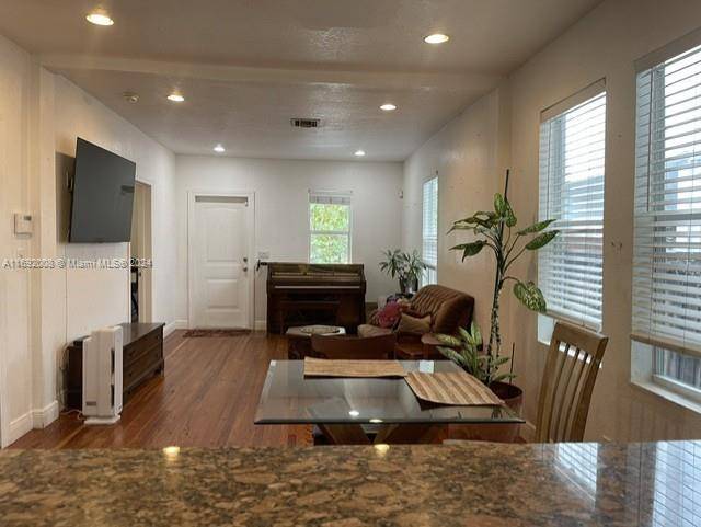 Miami, FL 33133,3146 Hibiscus St