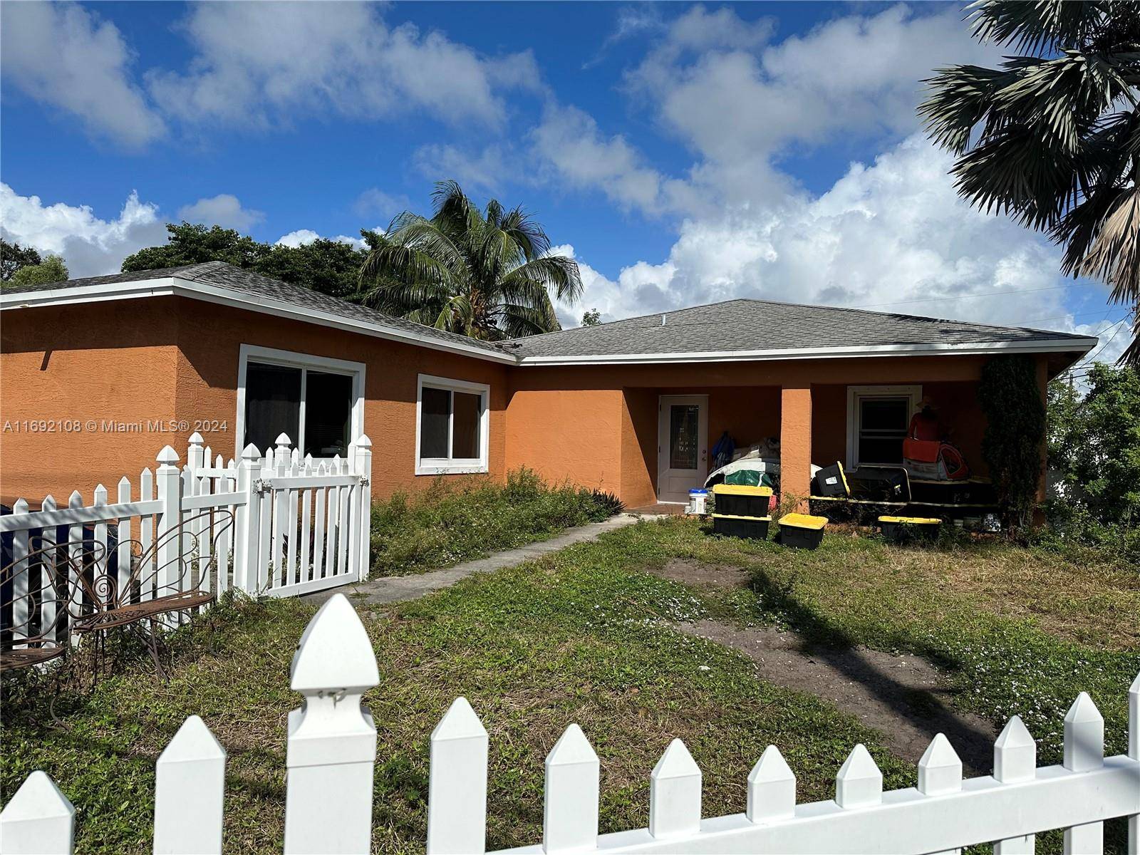 Oakland Park, FL 33334,799 NE 39th St