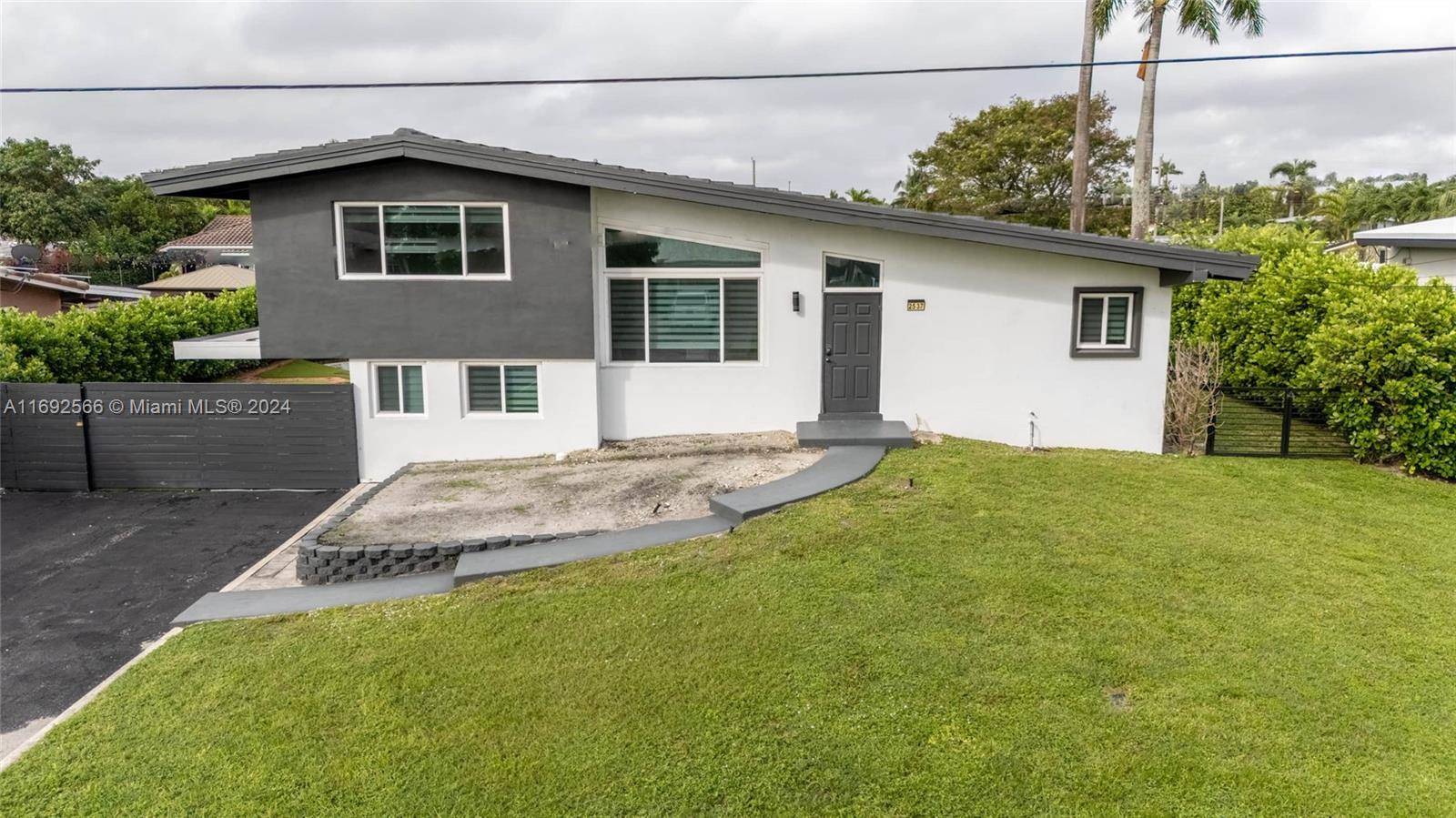 Fort Lauderdale, FL 33312,2537 Marathon Ln