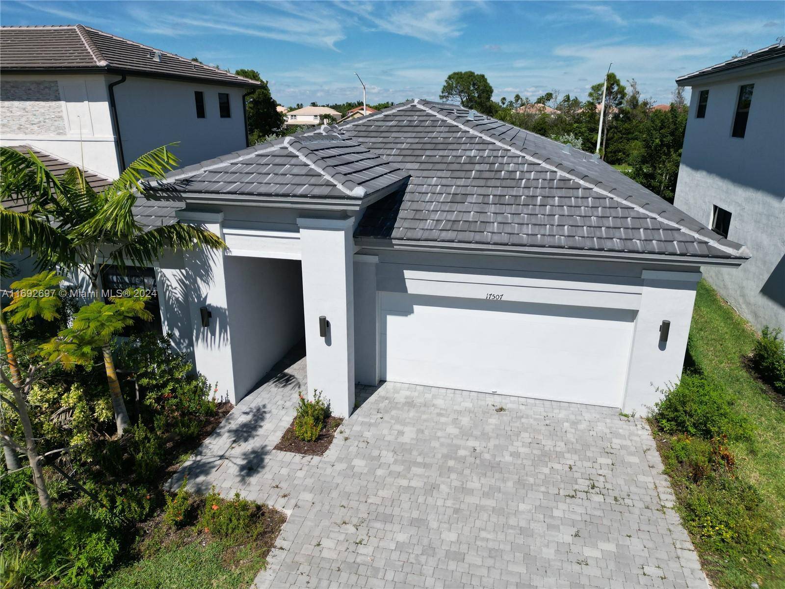 Miramar, FL 33029,17507 SW 41st St