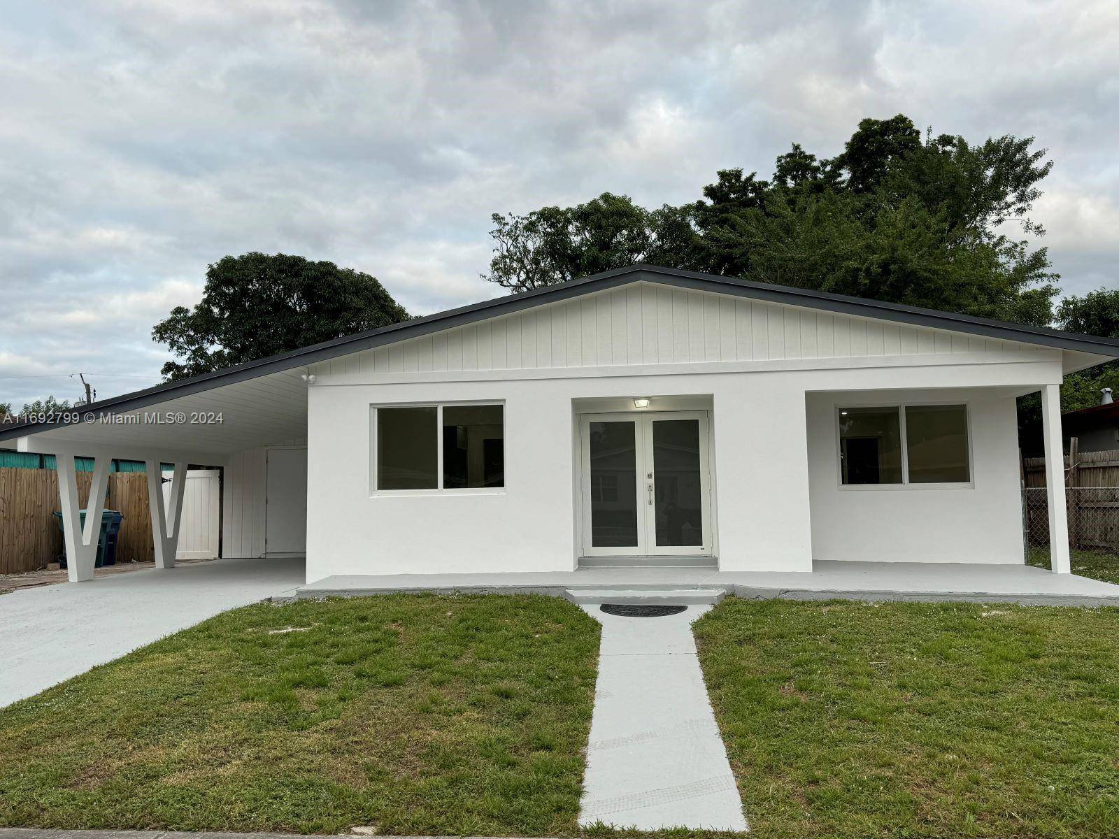 Lauderhill, FL 33311,230 NW 33rd Ter