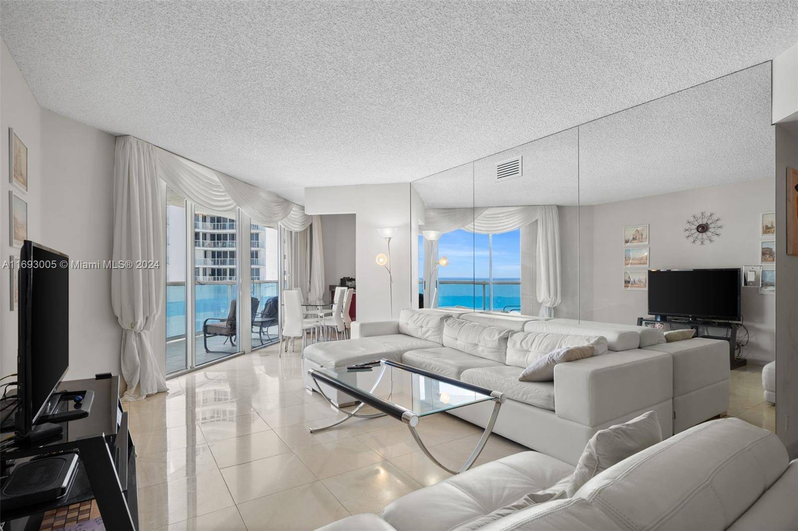 Sunny Isles Beach, FL 33160,16485 Collins Ave #1632