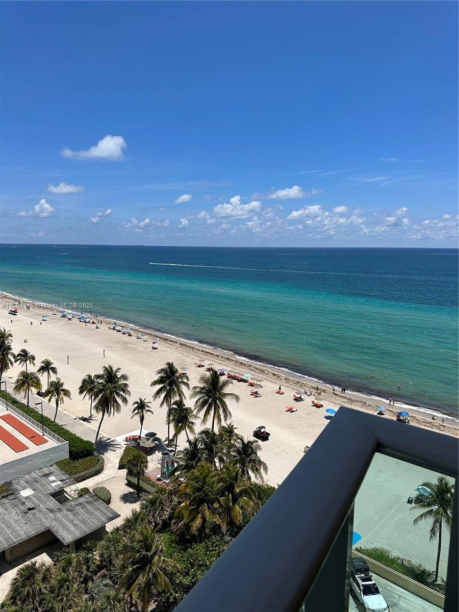 Hollywood, FL 33019,2501 S Ocean Dr #1208
