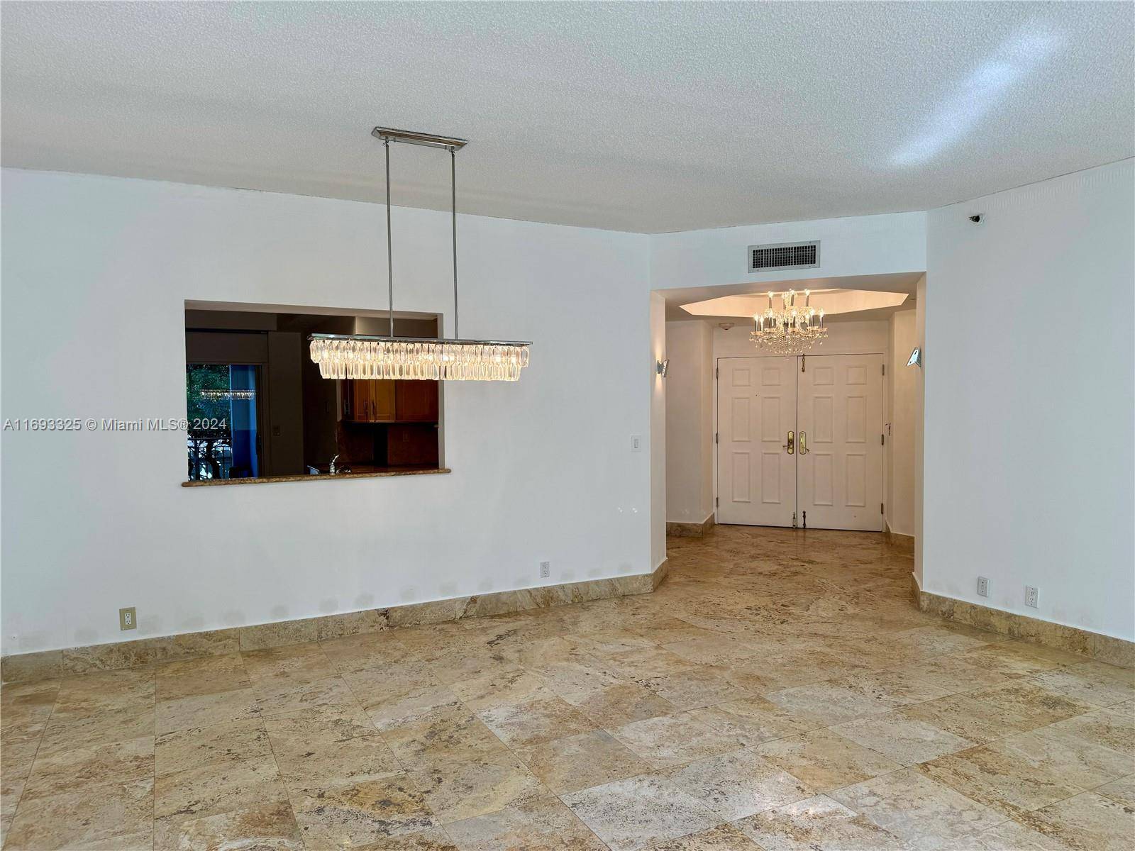 Aventura, FL 33160,3700 Island Blvd #C-202