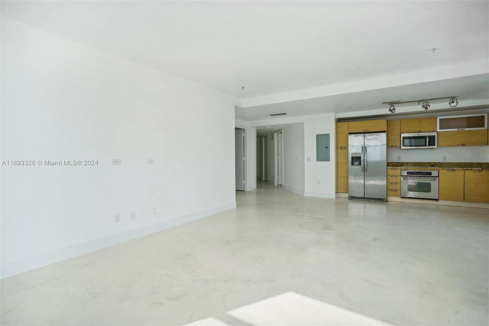 Miami, FL 33145,3180 SW 22nd Ter #1201