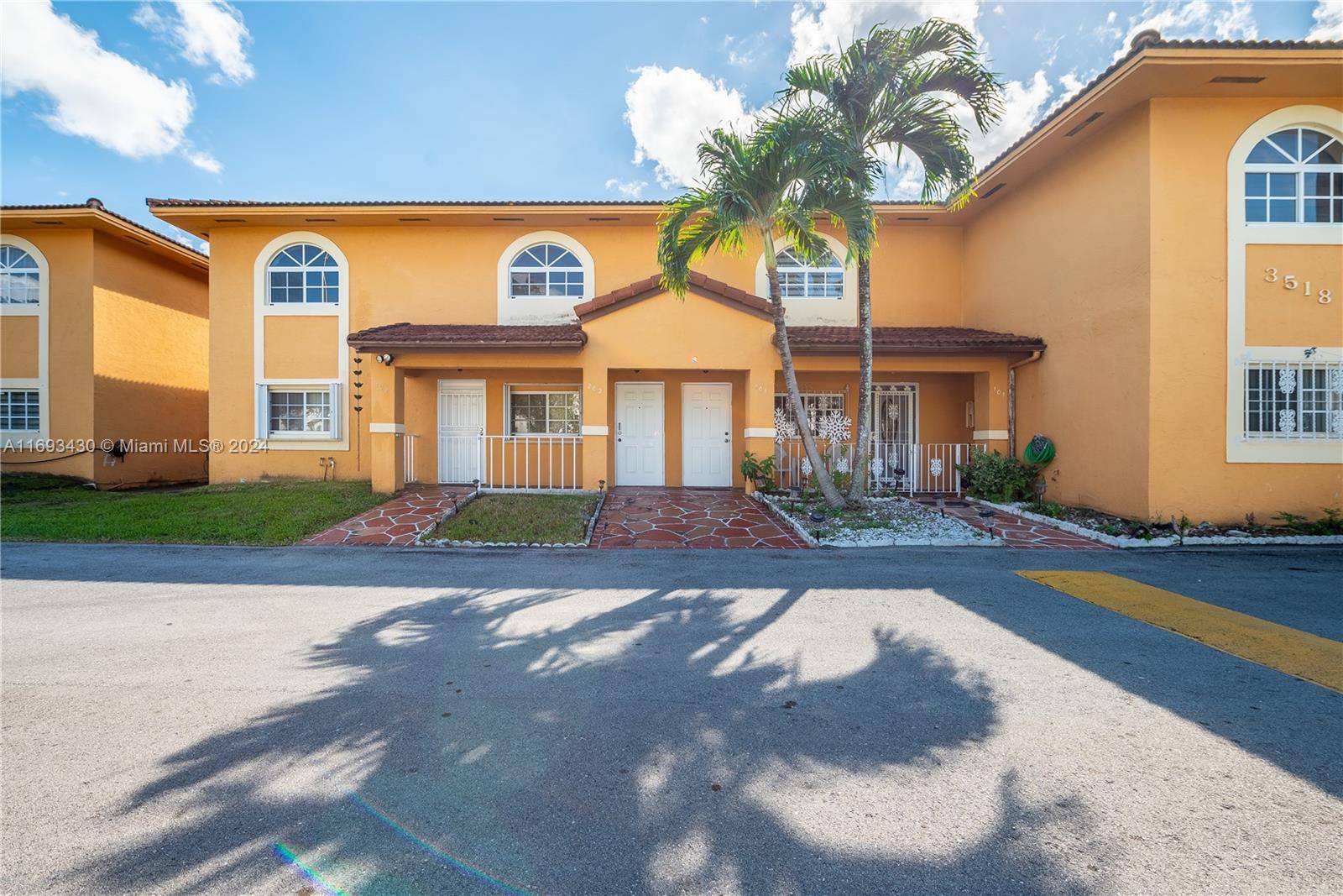 Hialeah, FL 33018,3518 W 80th St #202-49