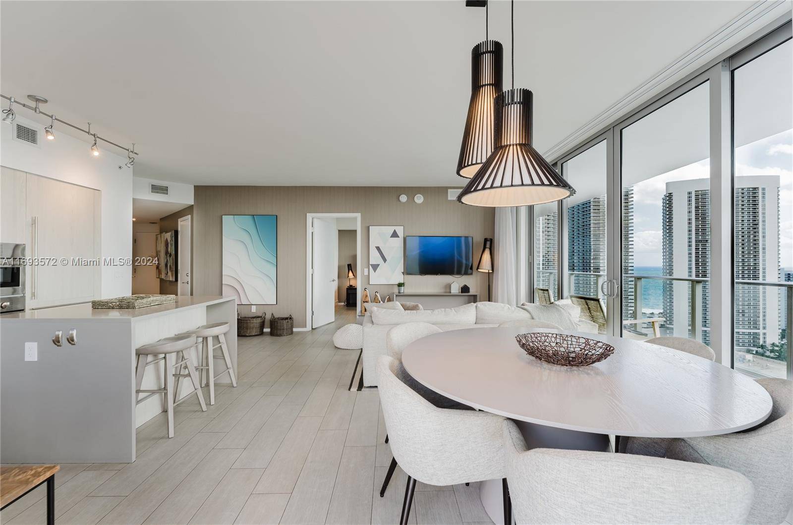 Hollywood, FL 33019,4010 S Ocean Dr #R2108