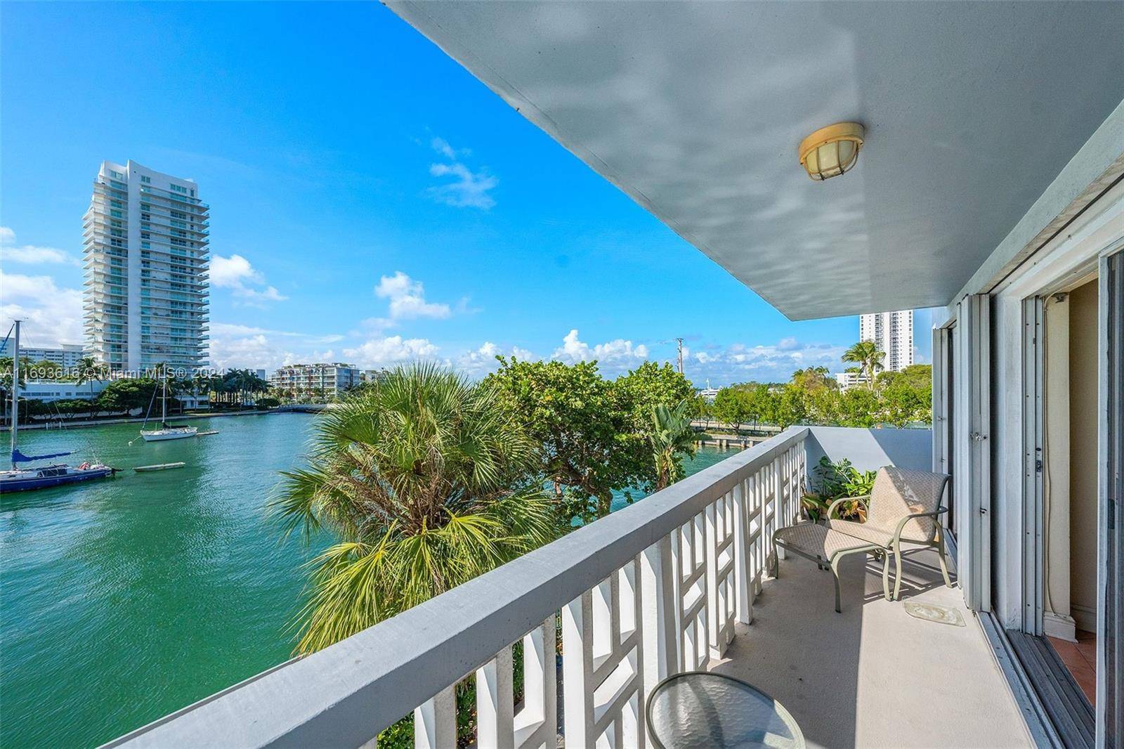 Miami Beach, FL 33139,1662 Lincoln Ct #303