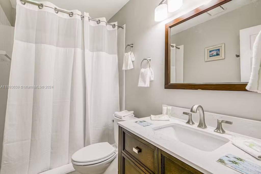 Pompano Beach, FL 33062,231 NE 23rd Ave