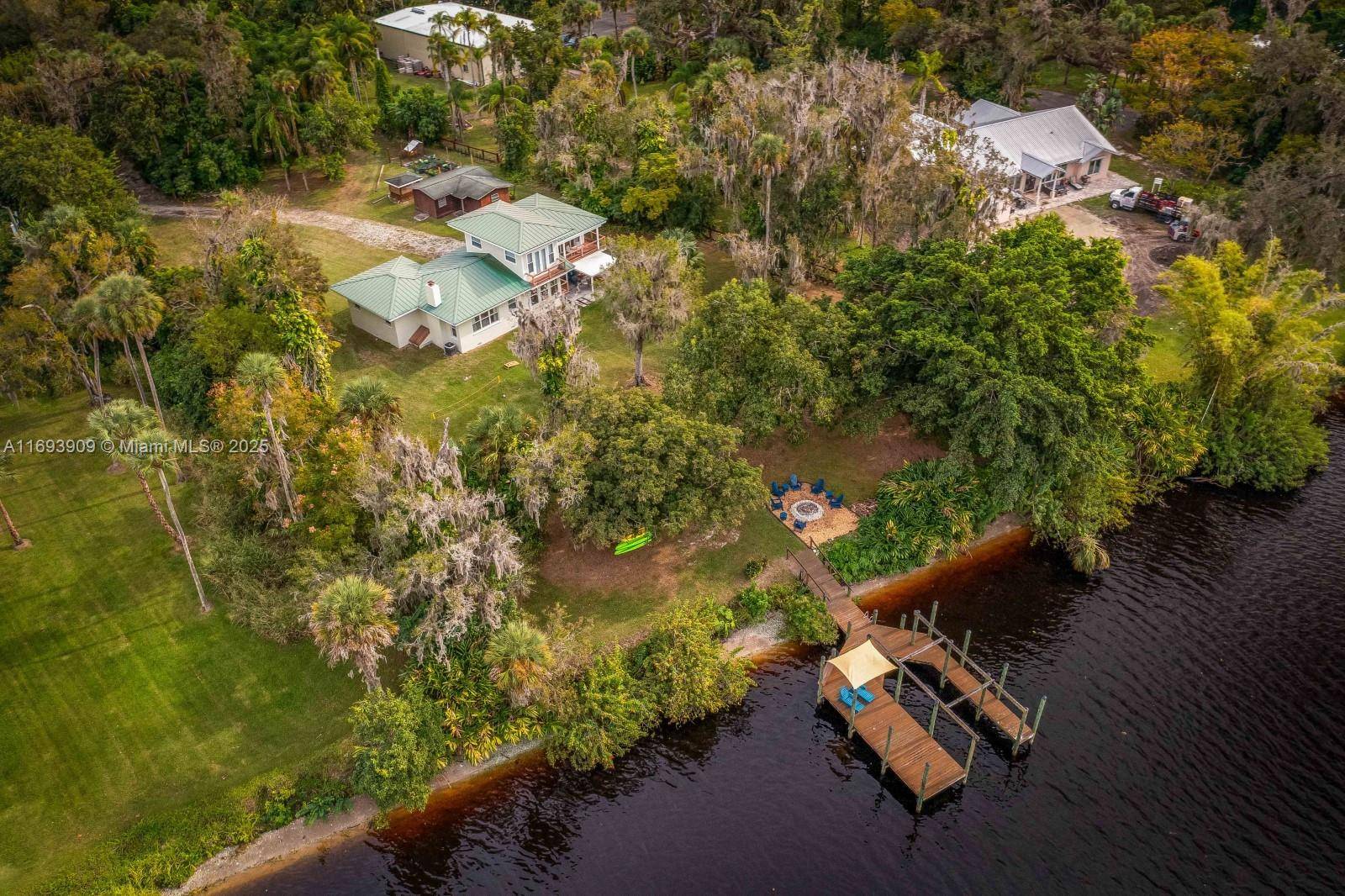 La Belle, FL 33935,671 Live Oak Ln