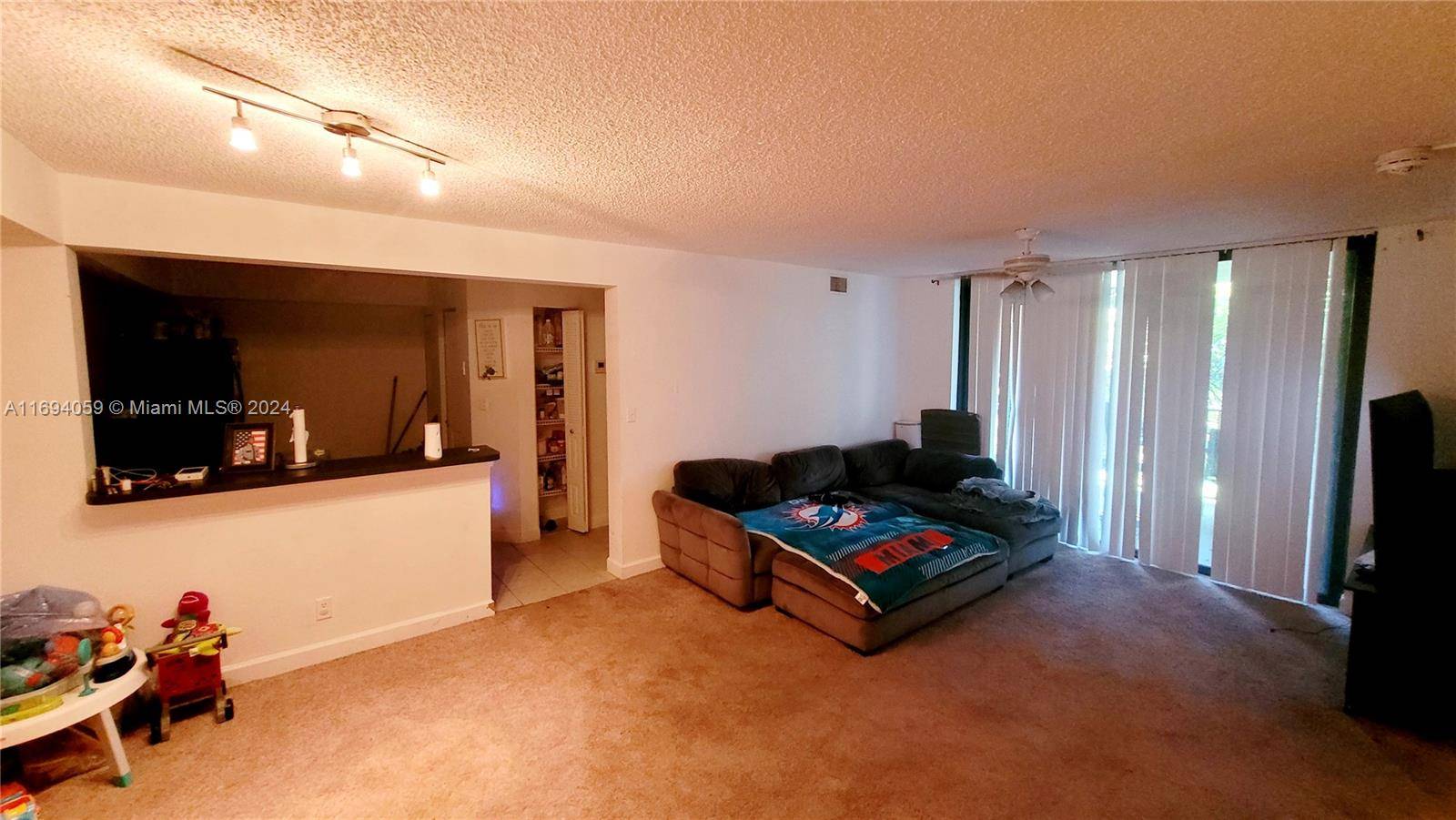 Plantation, FL 33322,10105 W Sunrise Blvd #205
