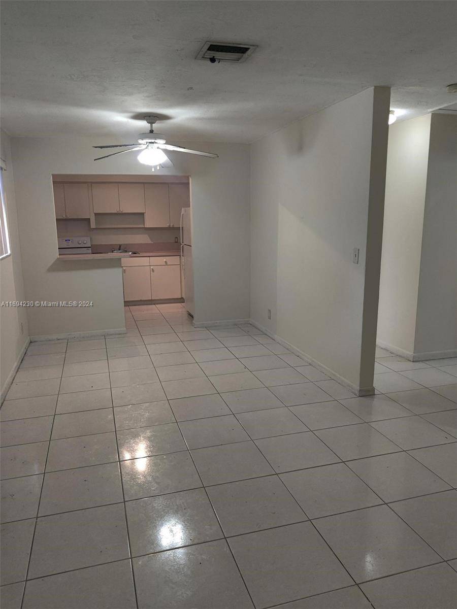 Hallandale Beach, FL 33009,844 SW 10th St