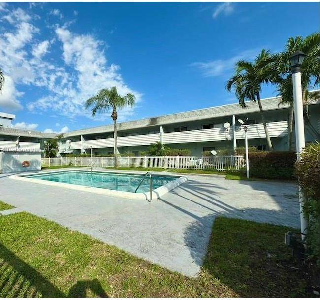 Plantation, FL 33317,4271 NW 5th St #254