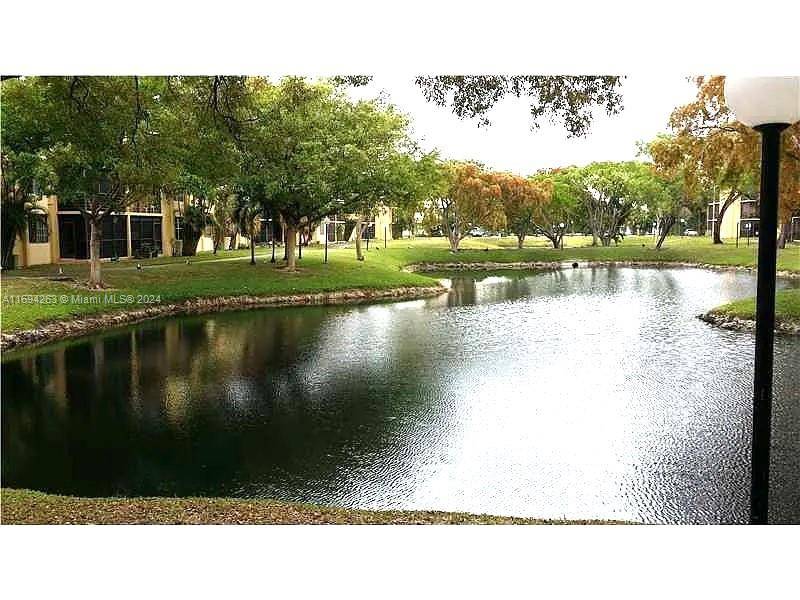 Miramar, FL 33025,3253 Foxcroft Rd #G107