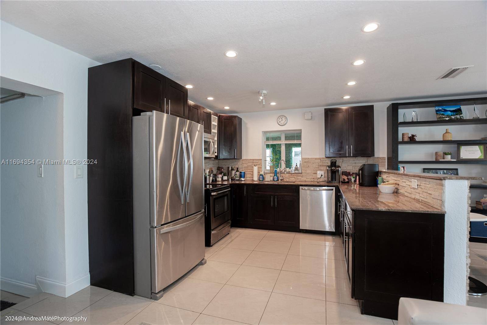Oakland Park, FL 33334,5901 NE 4th Ave #1