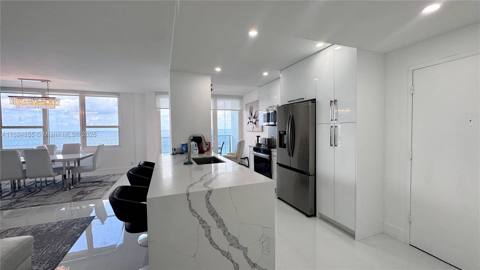 Hollywood, FL 33019,3505 S Ocean Dr #912