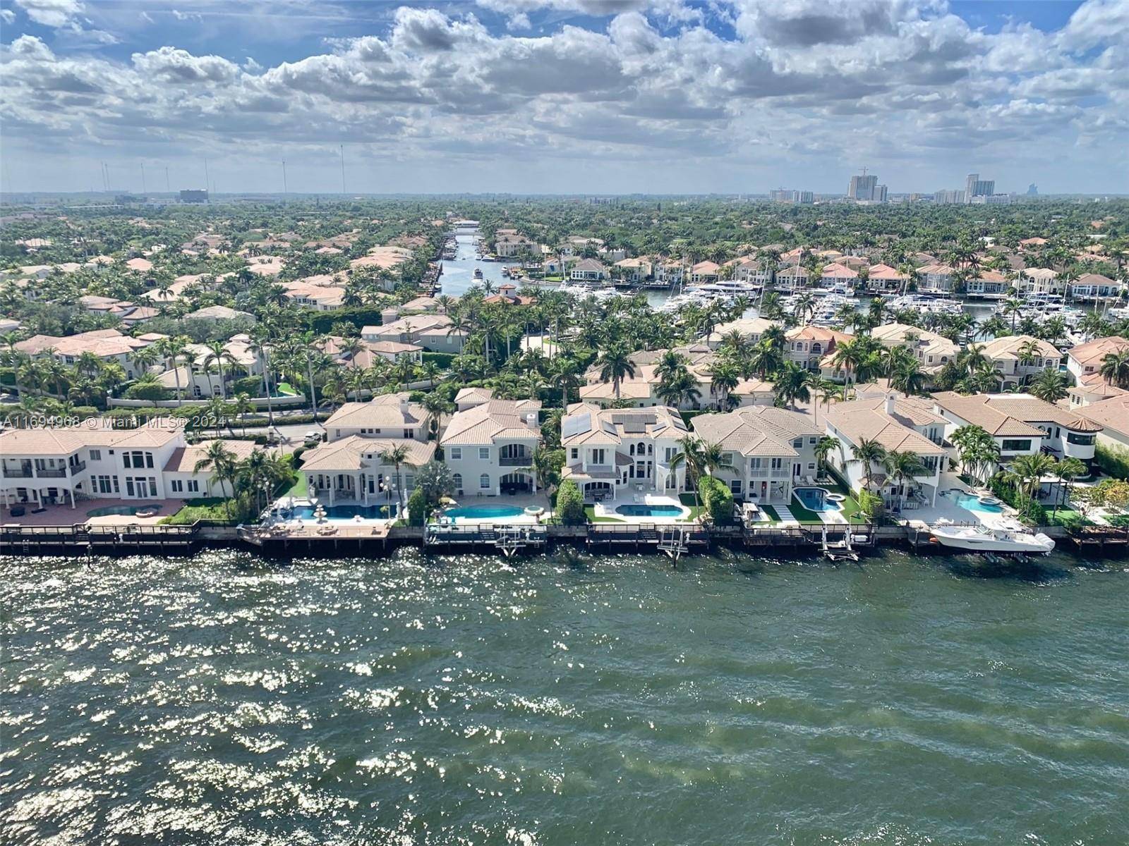 Hollywood, FL 33019,1500 S Ocean Dr #17E