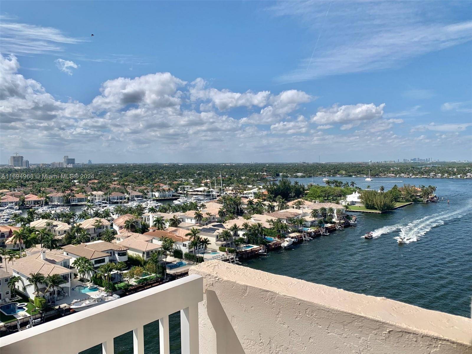 Hollywood, FL 33019,1500 S Ocean Dr #17E