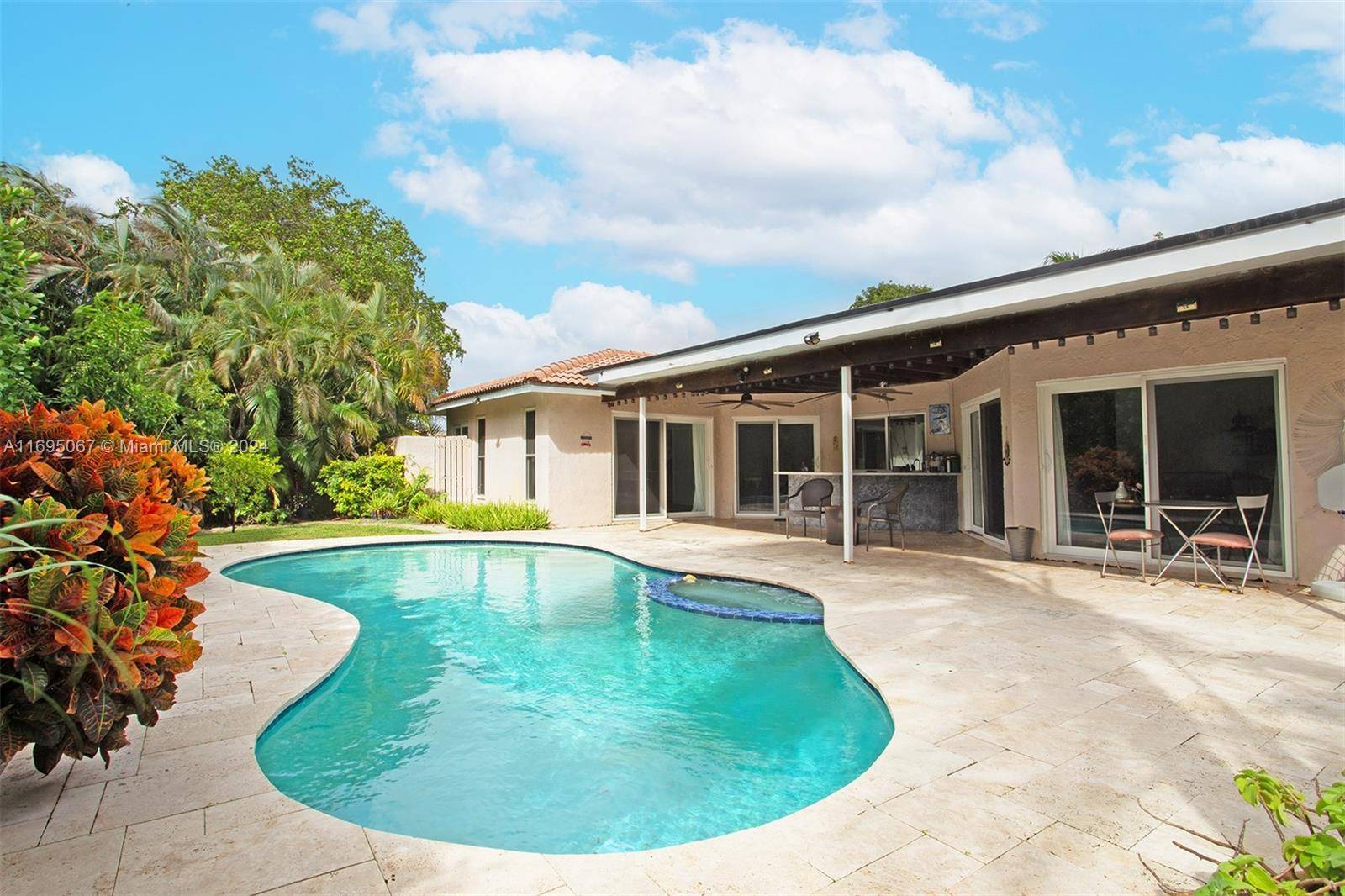 Coral Springs, FL 33071,892 NW 83rd Dr
