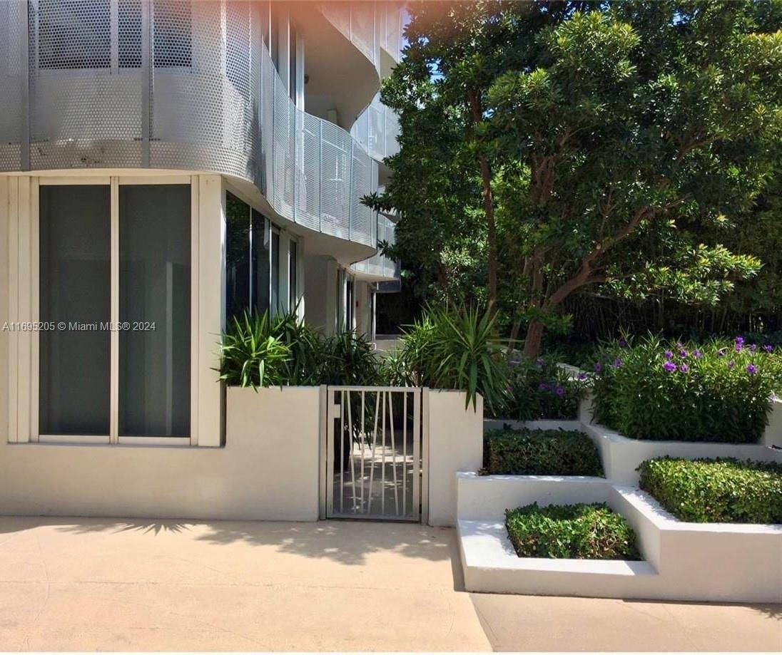 Miami Beach, FL 33139,2155 Washington Ct #101