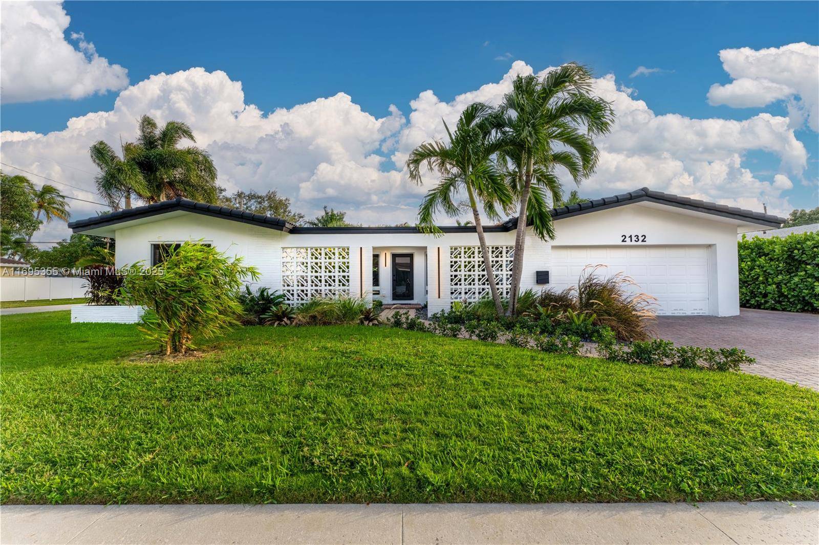 Fort Lauderdale, FL 33308,2132 NE 63rd St