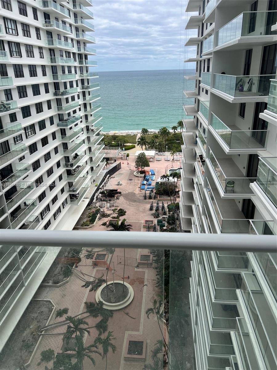 Bal Harbour, FL 33154,9801 Collins Ave #15P- Newly Renovated