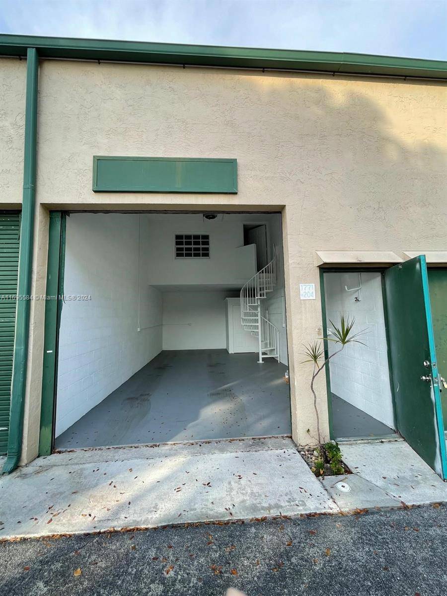 Pompano Beach, FL 33069,1771 Blount Rd #204