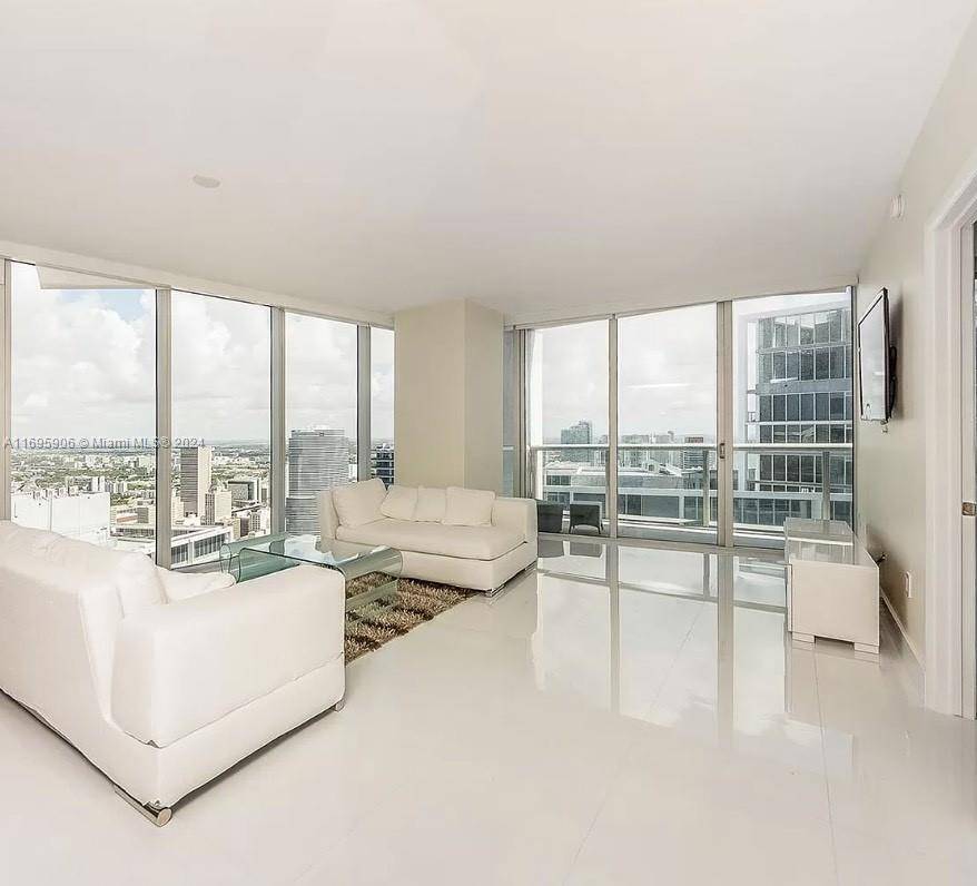 Miami, FL 33131,495 Brickell Ave #5710