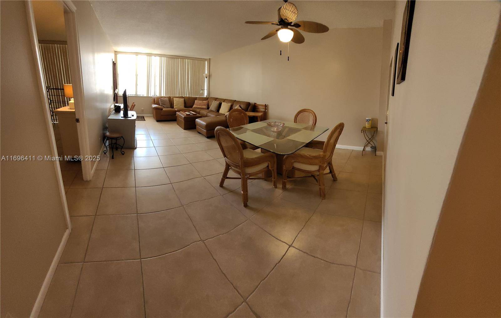 Hallandale Beach, FL 33009,1825 S Ocean Dr #811
