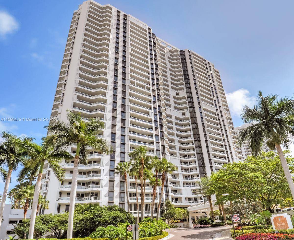 Aventura, FL 33180,21205 YACHT CLUB DR #2303