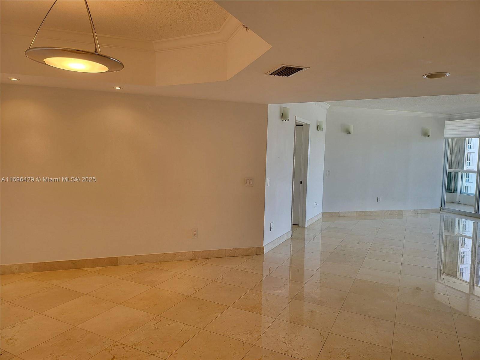 Aventura, FL 33180,21205 YACHT CLUB DR #2303