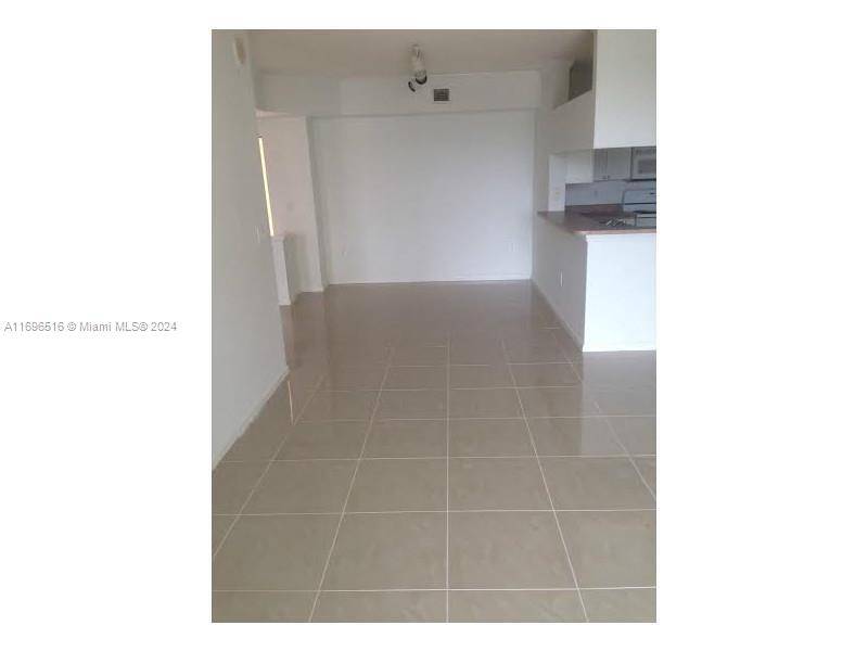 Sunny Isles Beach, FL 33160,17150 N BAY RD #2712