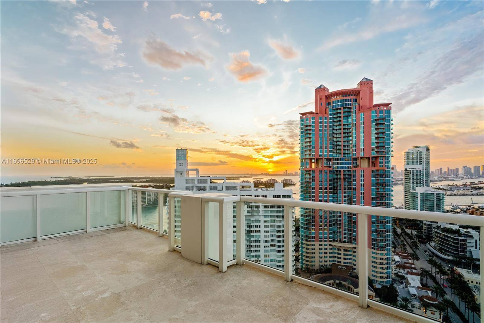 Miami Beach, FL 33139,50 S Pointe Dr #2703