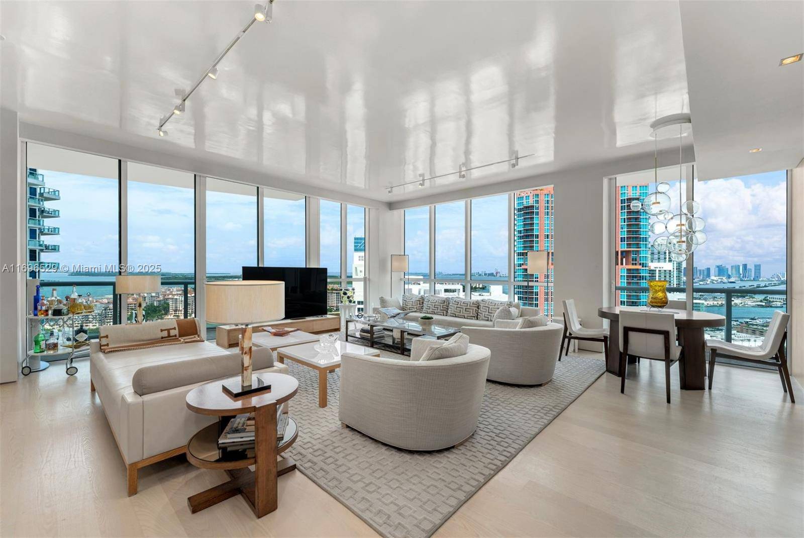 Miami Beach, FL 33139,50 S Pointe Dr #2703